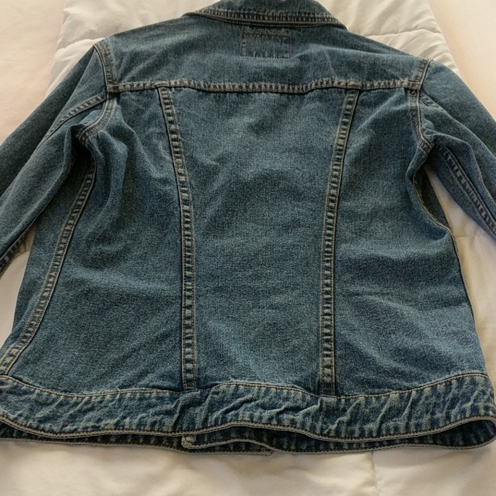 Authentic Levi Strauss Jean Jacket M - image 7
